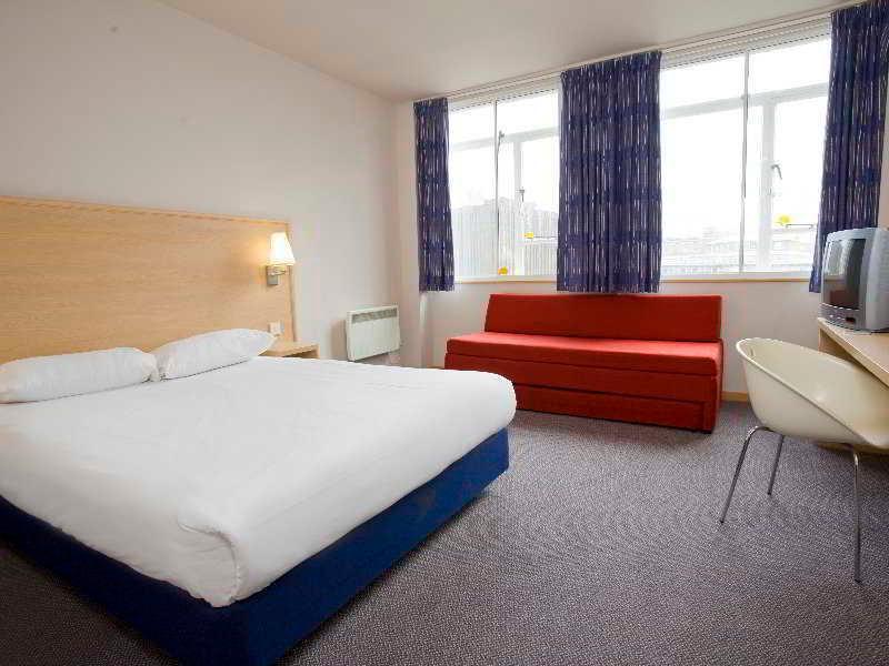 Travelodge Croydon Central Exterior foto